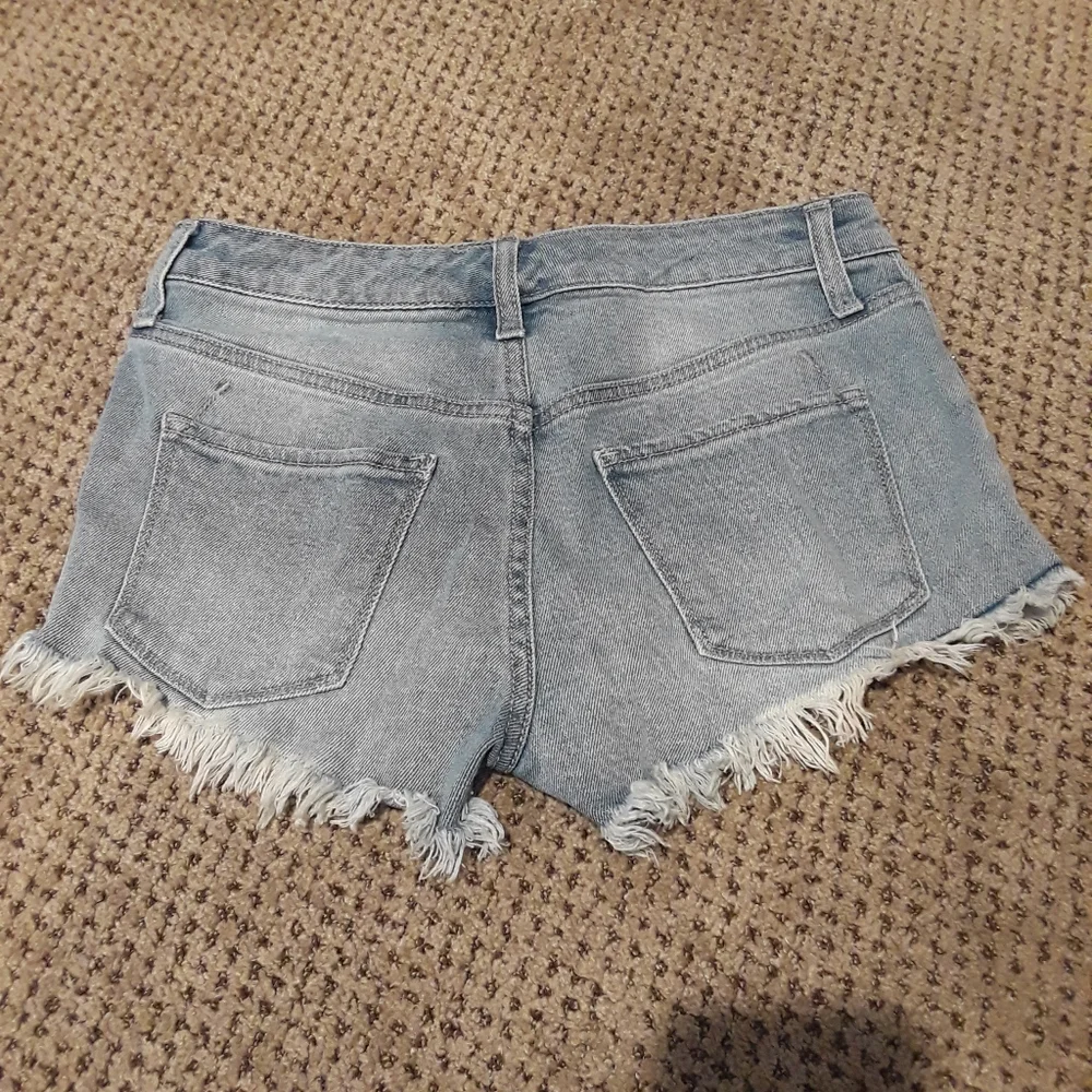 Mossimo patterned jean shorts - Picture 3 of 5